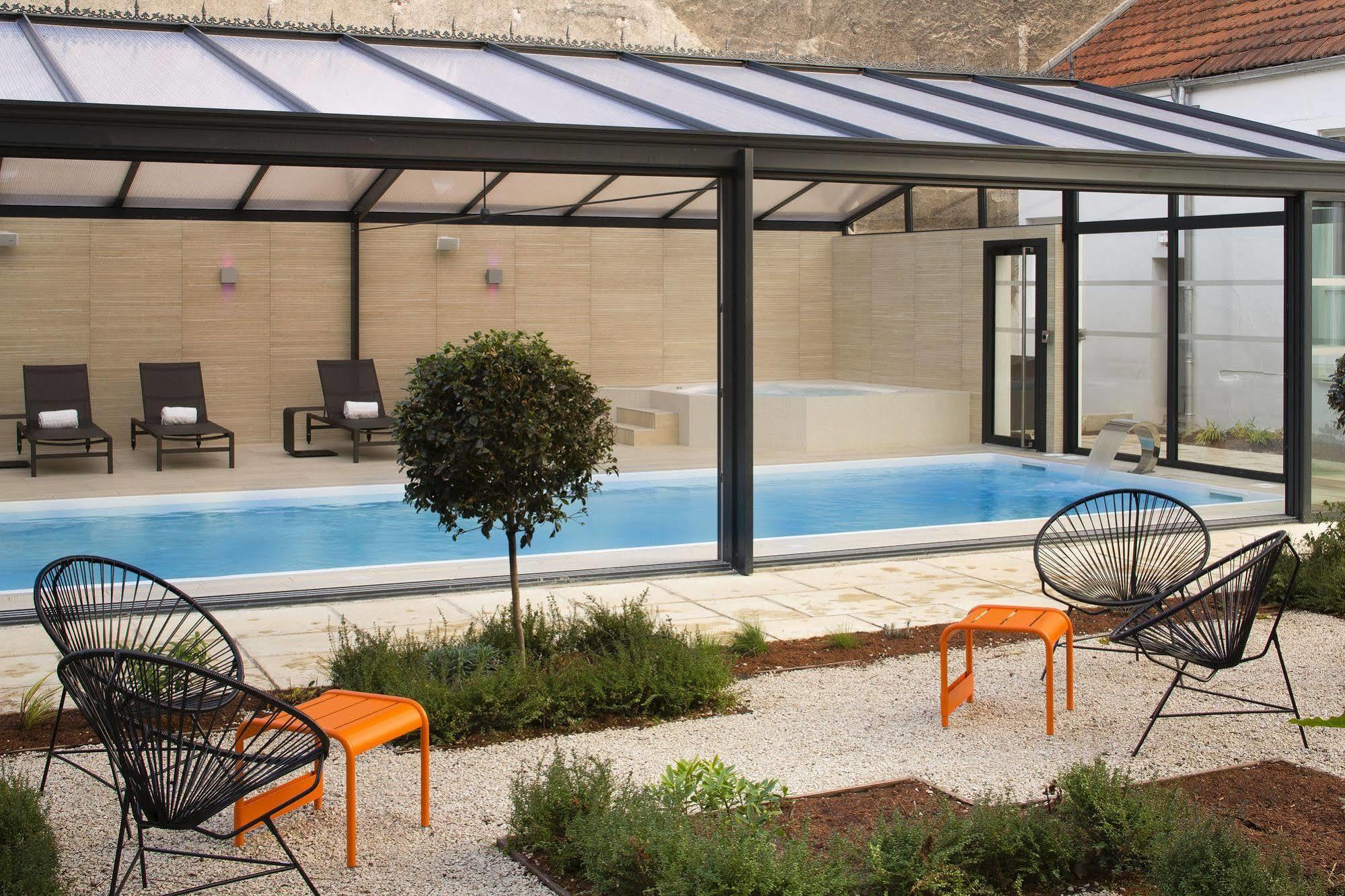 Hotel Oceania Le Jura 4*